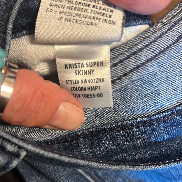 Hudson Jeans. Size 31. Inseam 29 - Picture 11 of 11